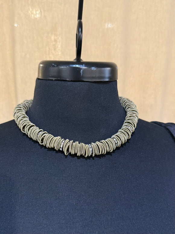 SPRING RING NECKLACE